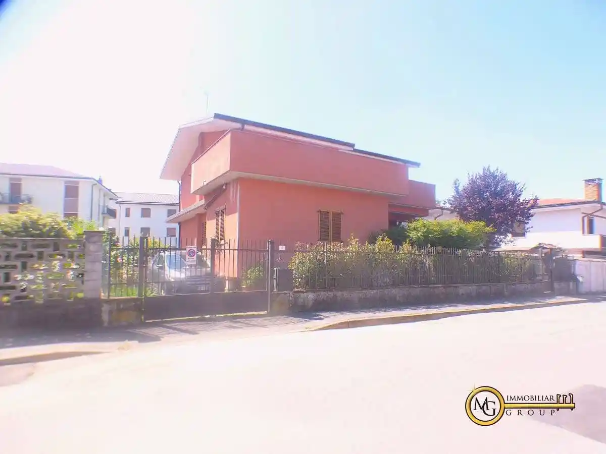 Villa in vendita a Vignate