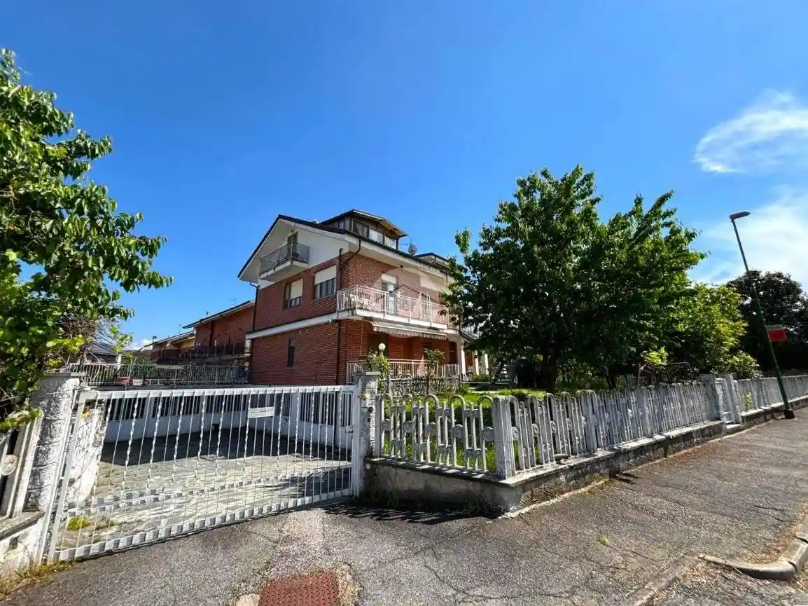 Appartamento in vendita a None