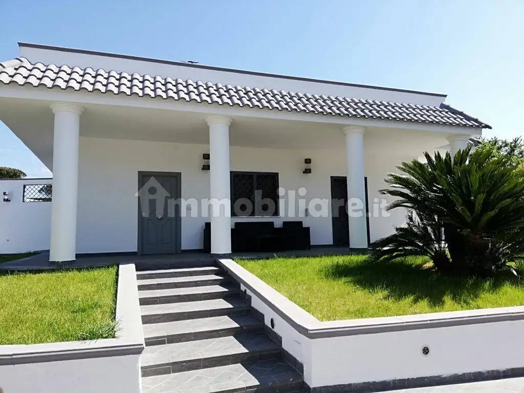 Villa in vendita a Giugliano in Campania