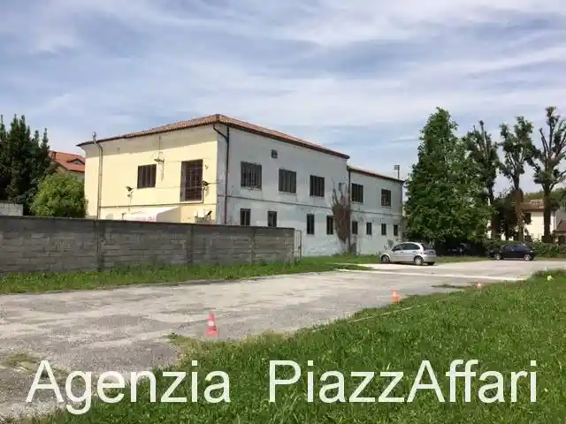Palazzo - Edificio in vendita a Piove di Sacco