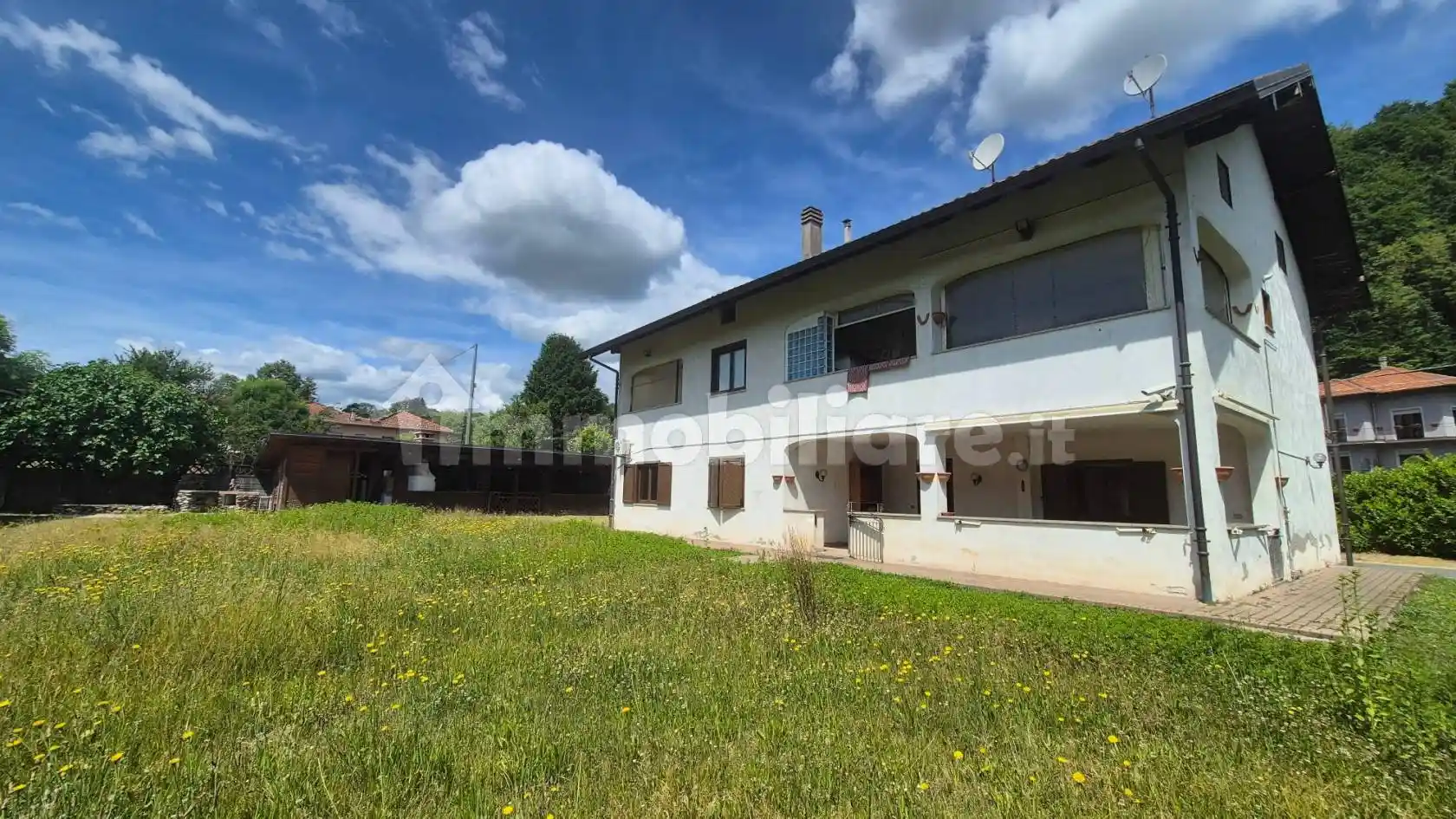 Villa in vendita a Borgosesia