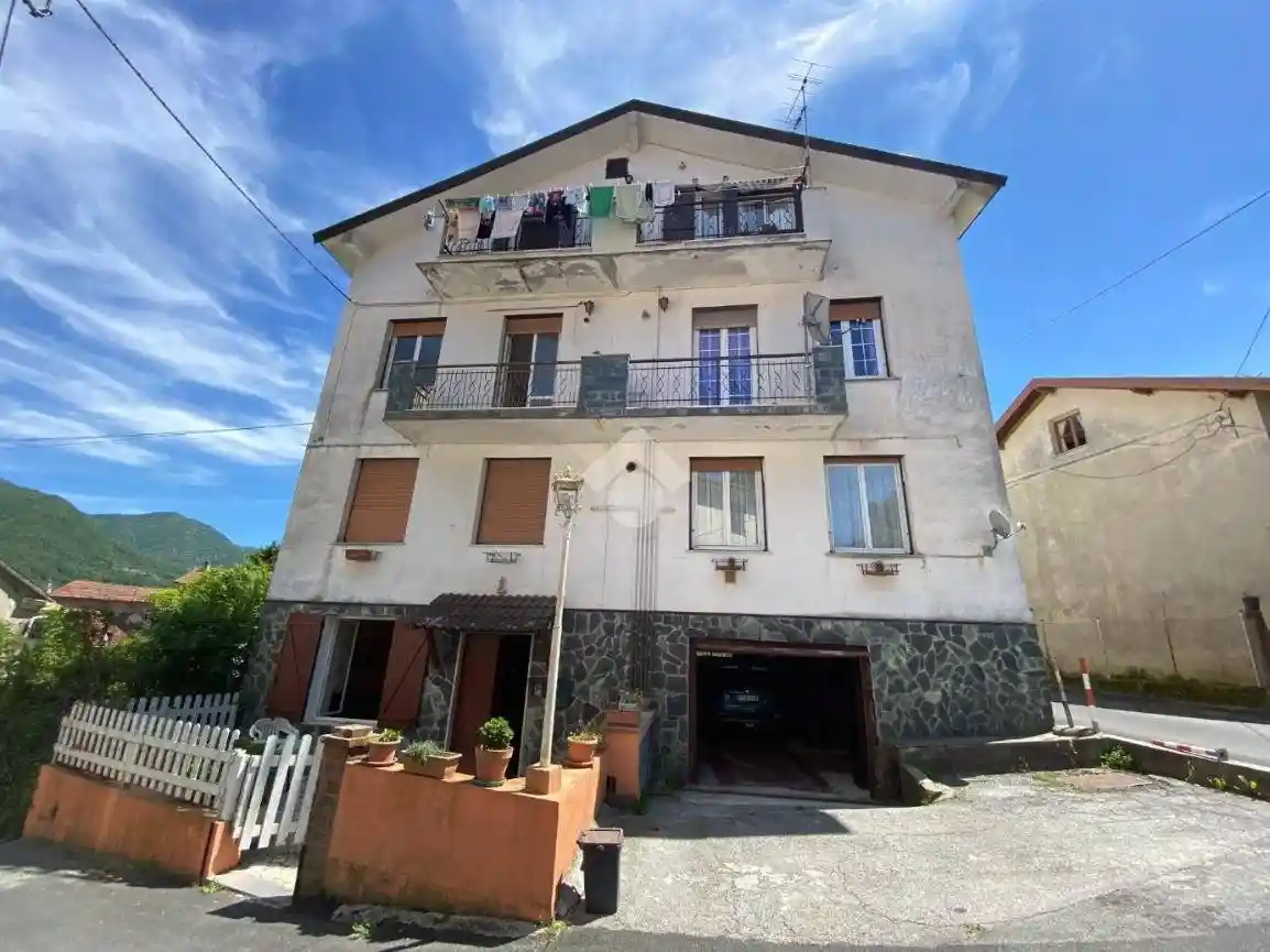 Appartamento in vendita a Montoggio