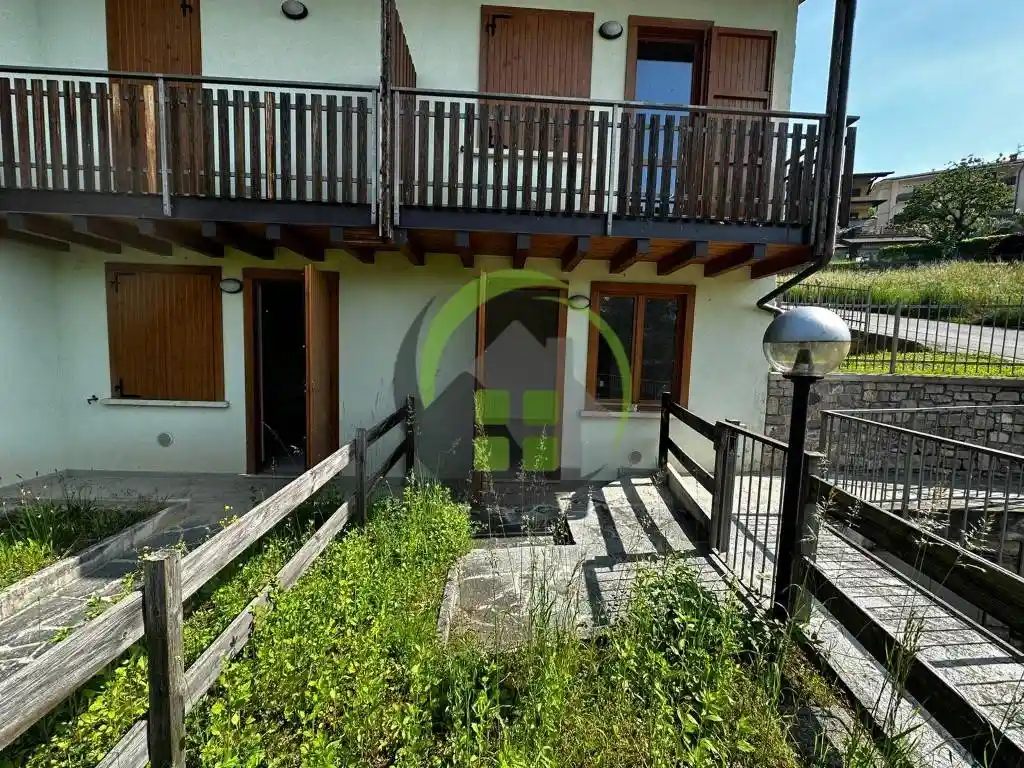 Appartamento in vendita a Gazzaniga