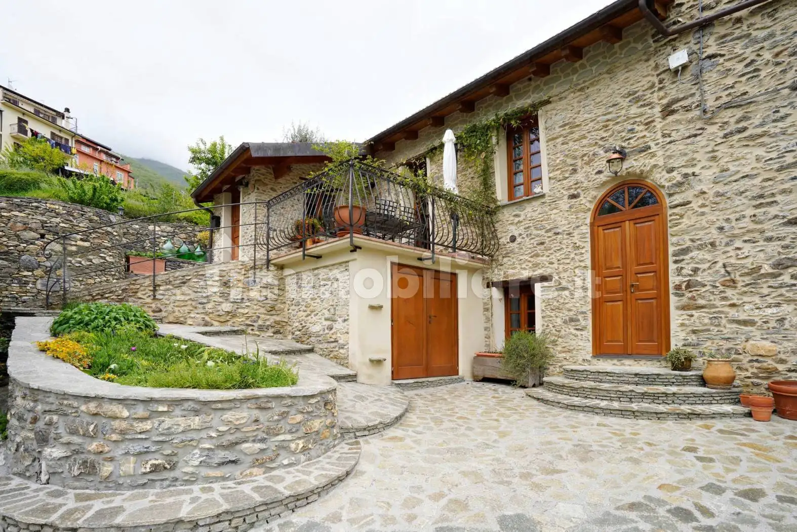 Villa bifamiliare via Dante Alighieri snc, Armo - foto 2