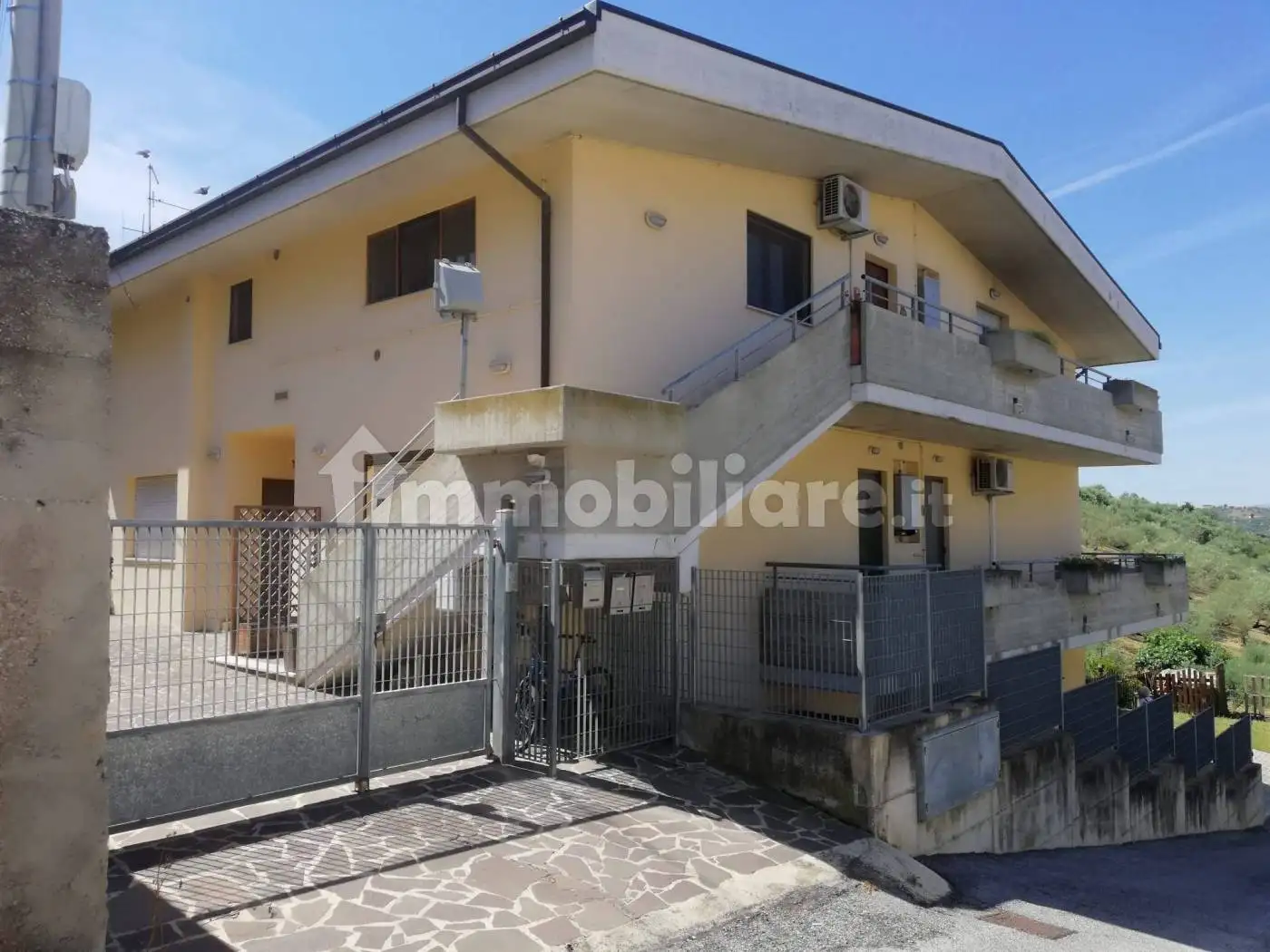 Appartamento in vendita a Cappelle sul Tavo