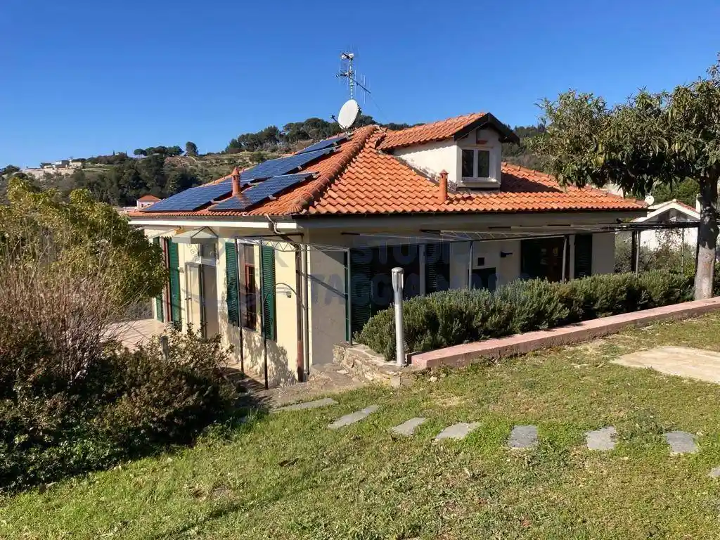 Villa in vendita a Imperia