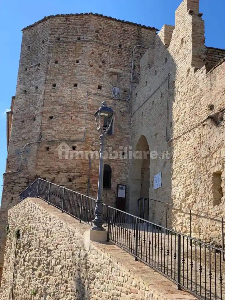 Casa indipendente in vendita a Montefiore dell'Aso