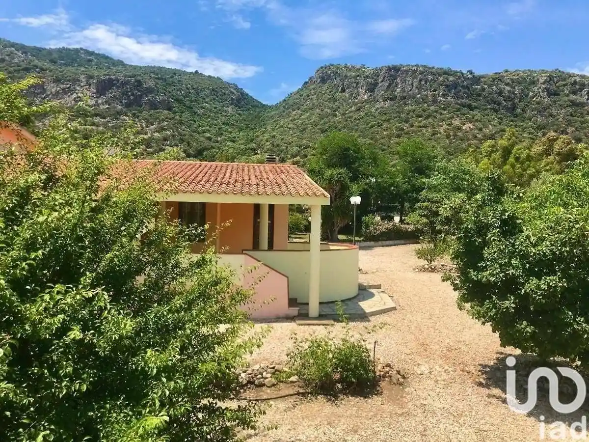 Palazzo - Edificio in vendita a Siniscola