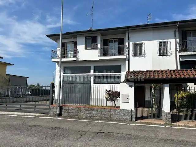 Villa in vendita a Vermezzo con Zelo