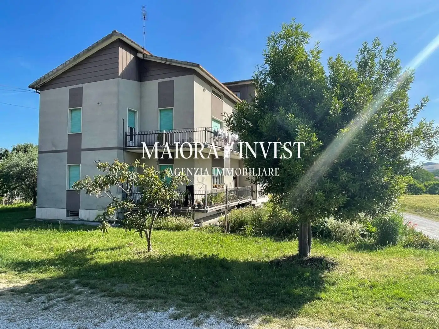 Villa in vendita a Montalto delle Marche