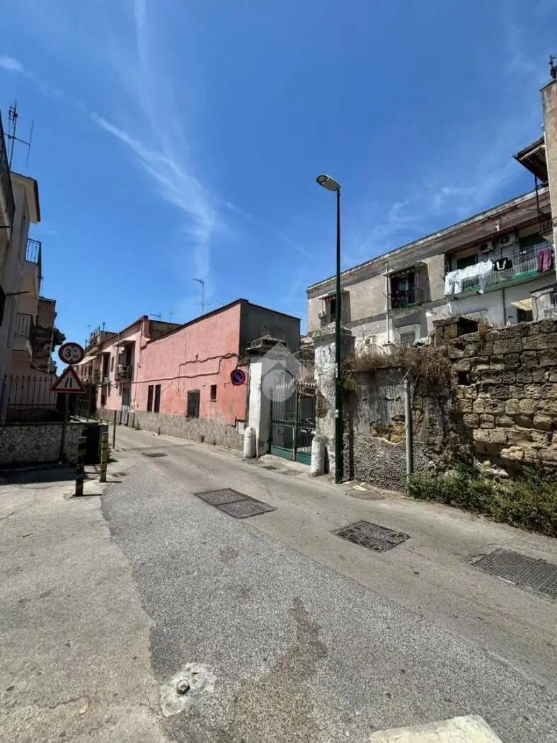 Appartamento in vendita a Napoli