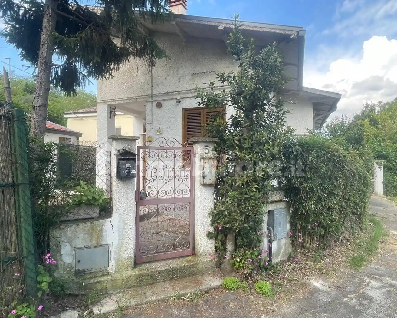 Appartamento in vendita a Cappelle sul Tavo