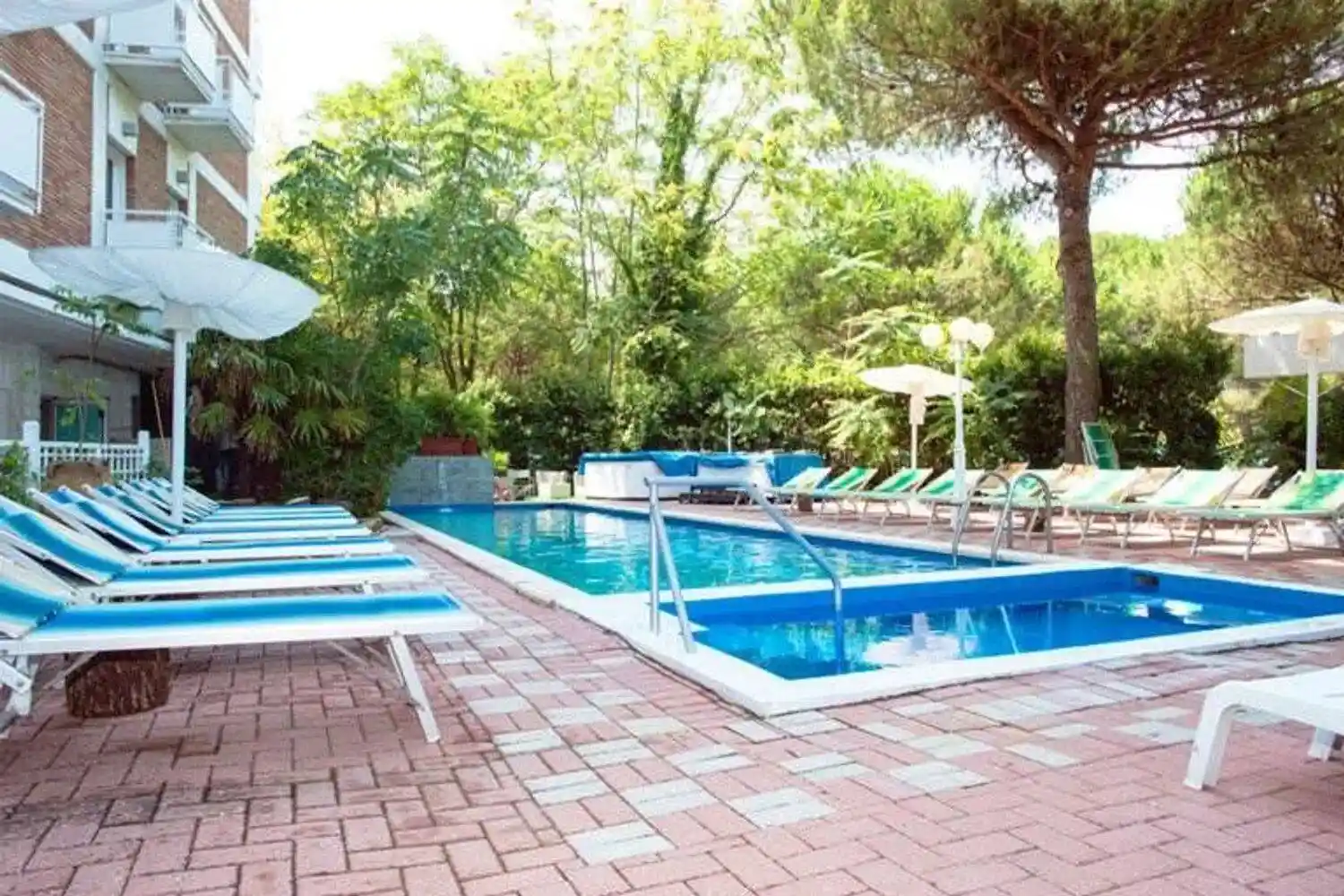 Palazzo - Edificio in affitto a Cervia