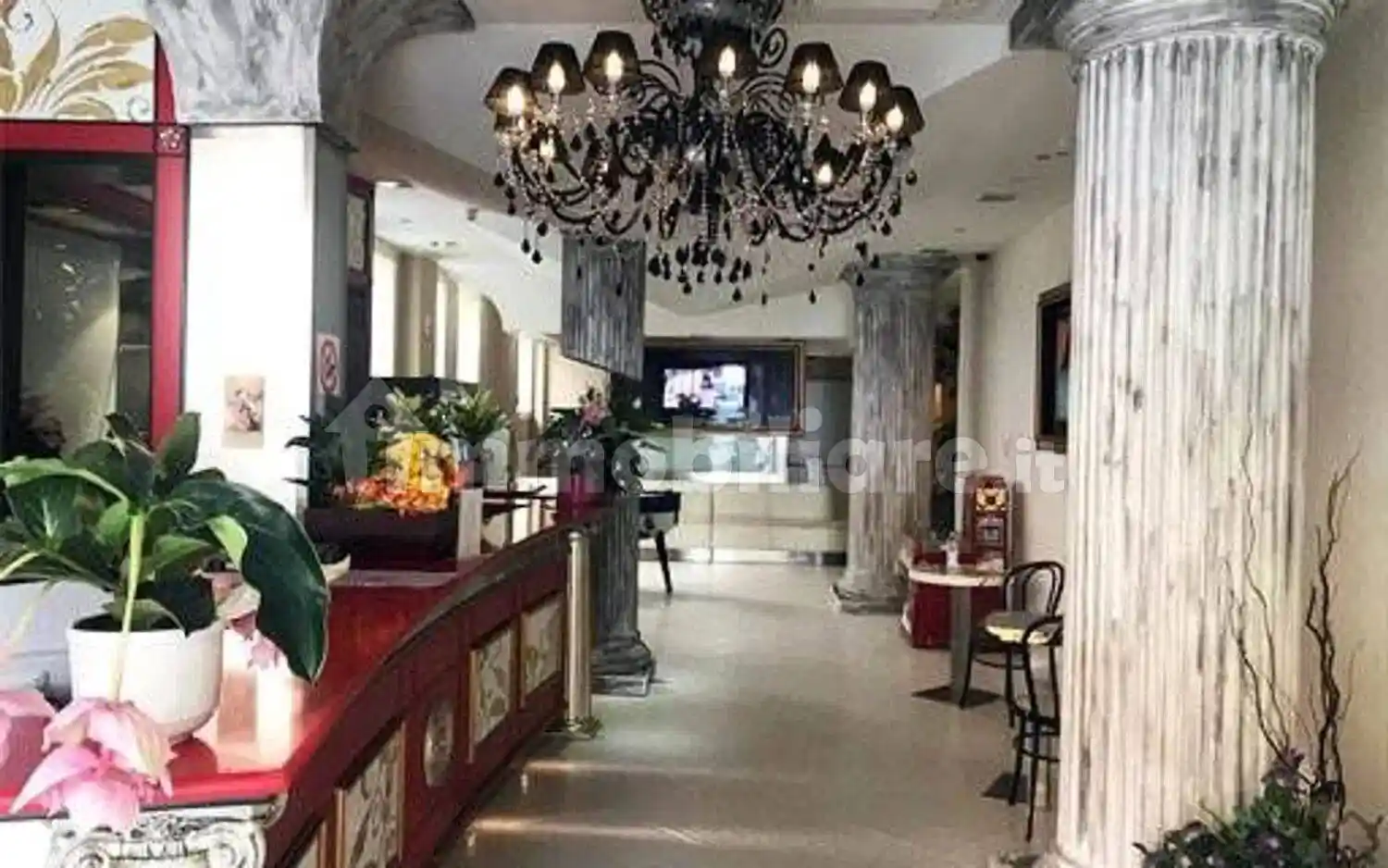 Palazzo - Edificio in Affitto - foto 2