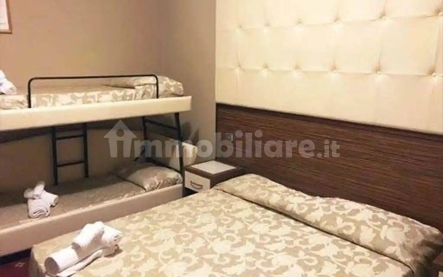 Palazzo - Edificio in Affitto - foto 3