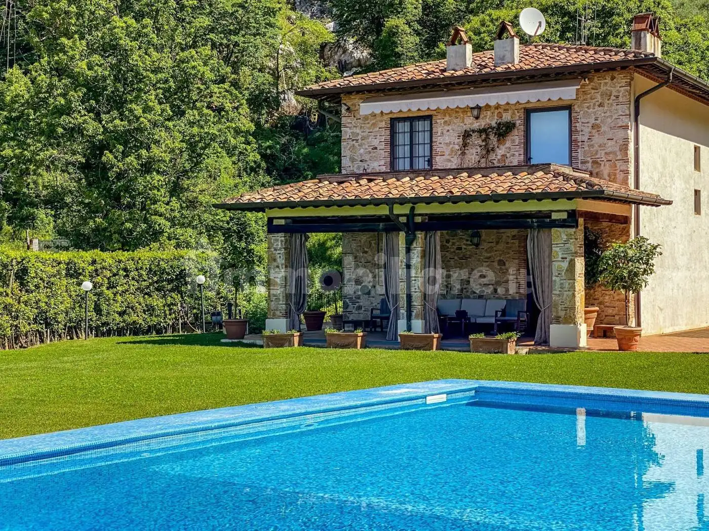 Villa in affitto a Camaiore