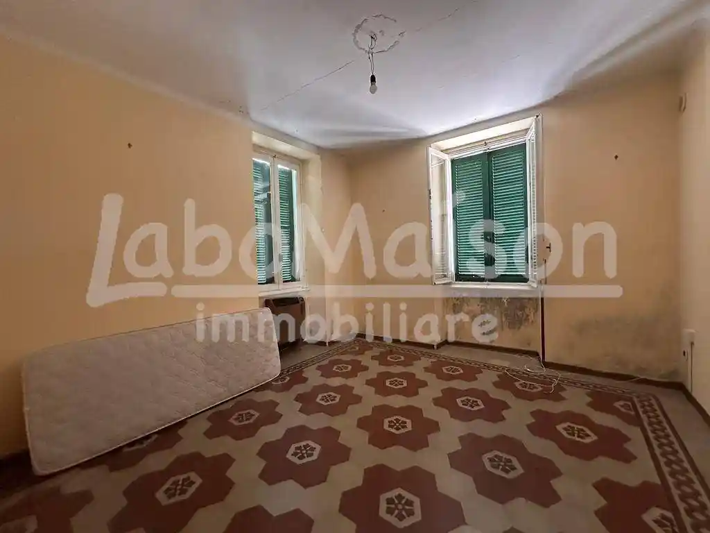 Casa indipendente in vendita a Gavirate