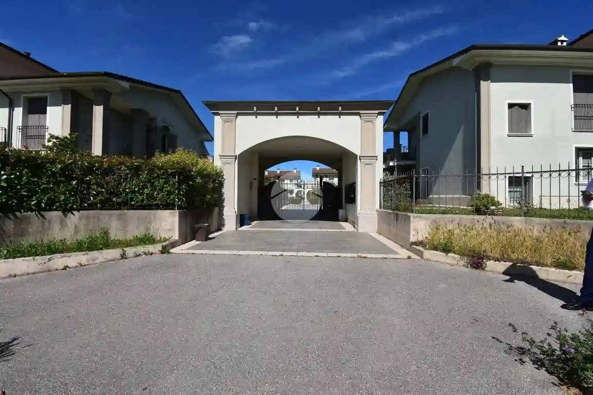 Villetta a schiera - foto 2