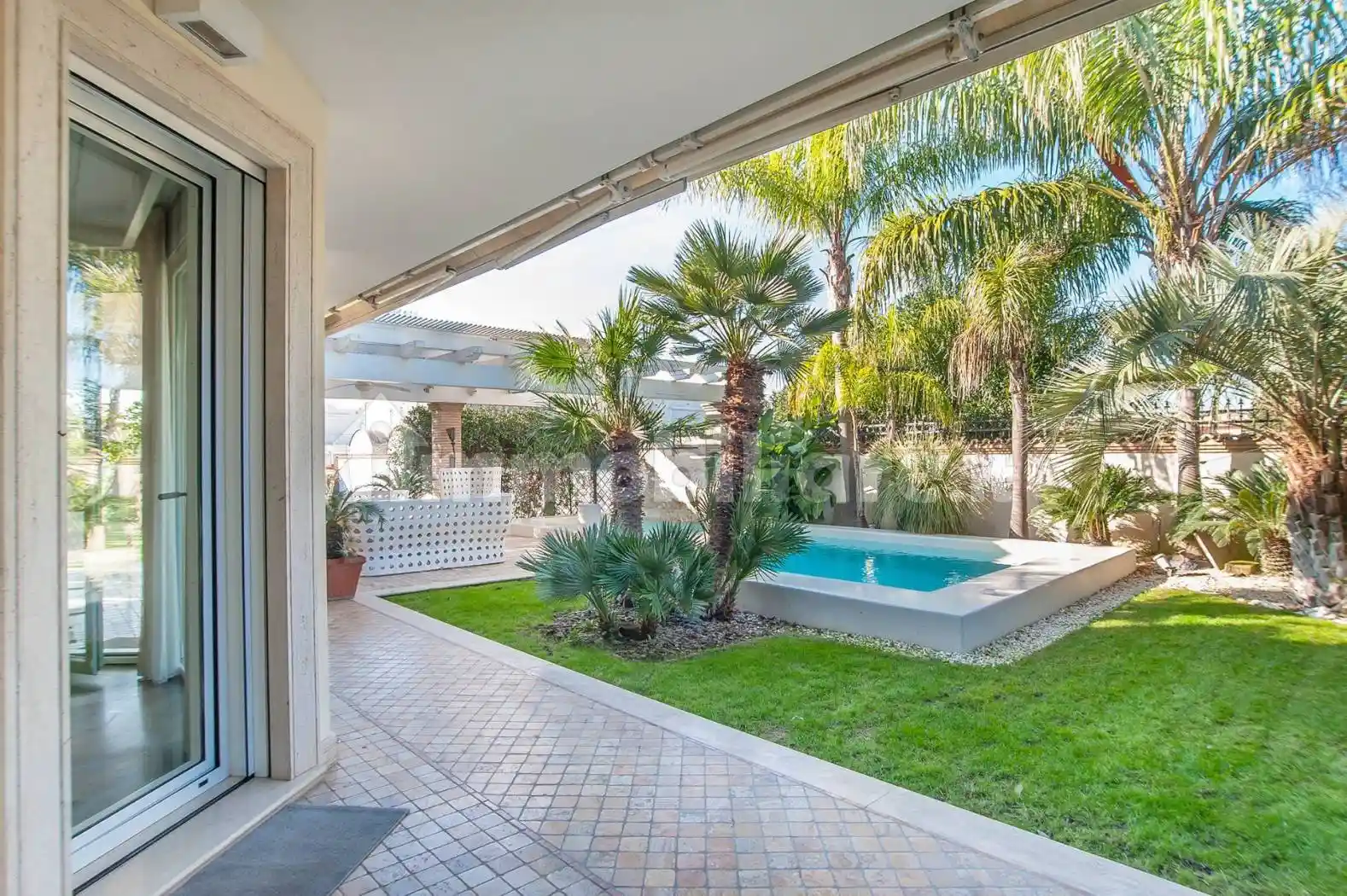 Villa unifamiliare via Luigi Cherubini, Infernetto, Roma - foto 3