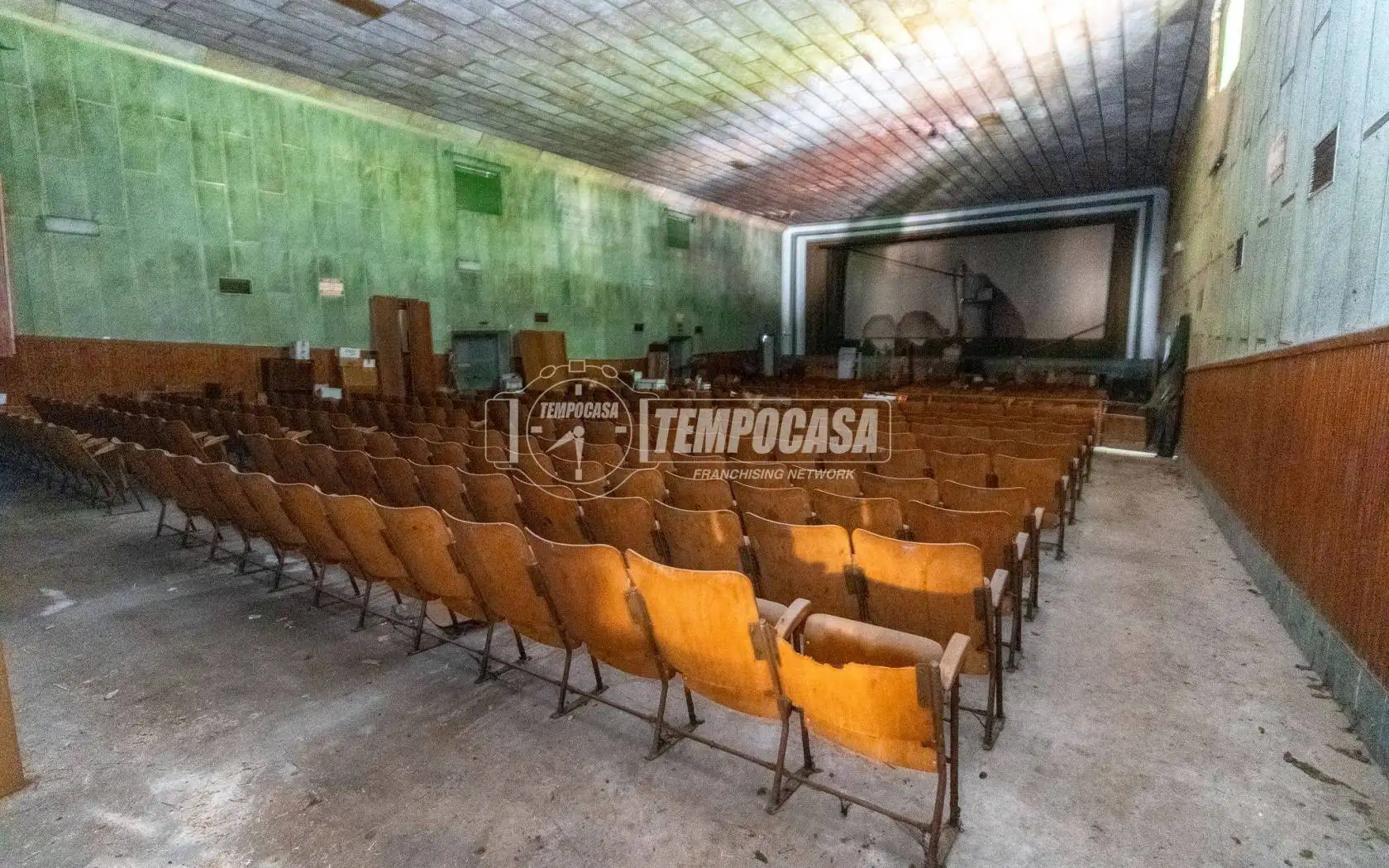 Palazzo - Edificio in vendita a Sant'Ambrogio di Torino