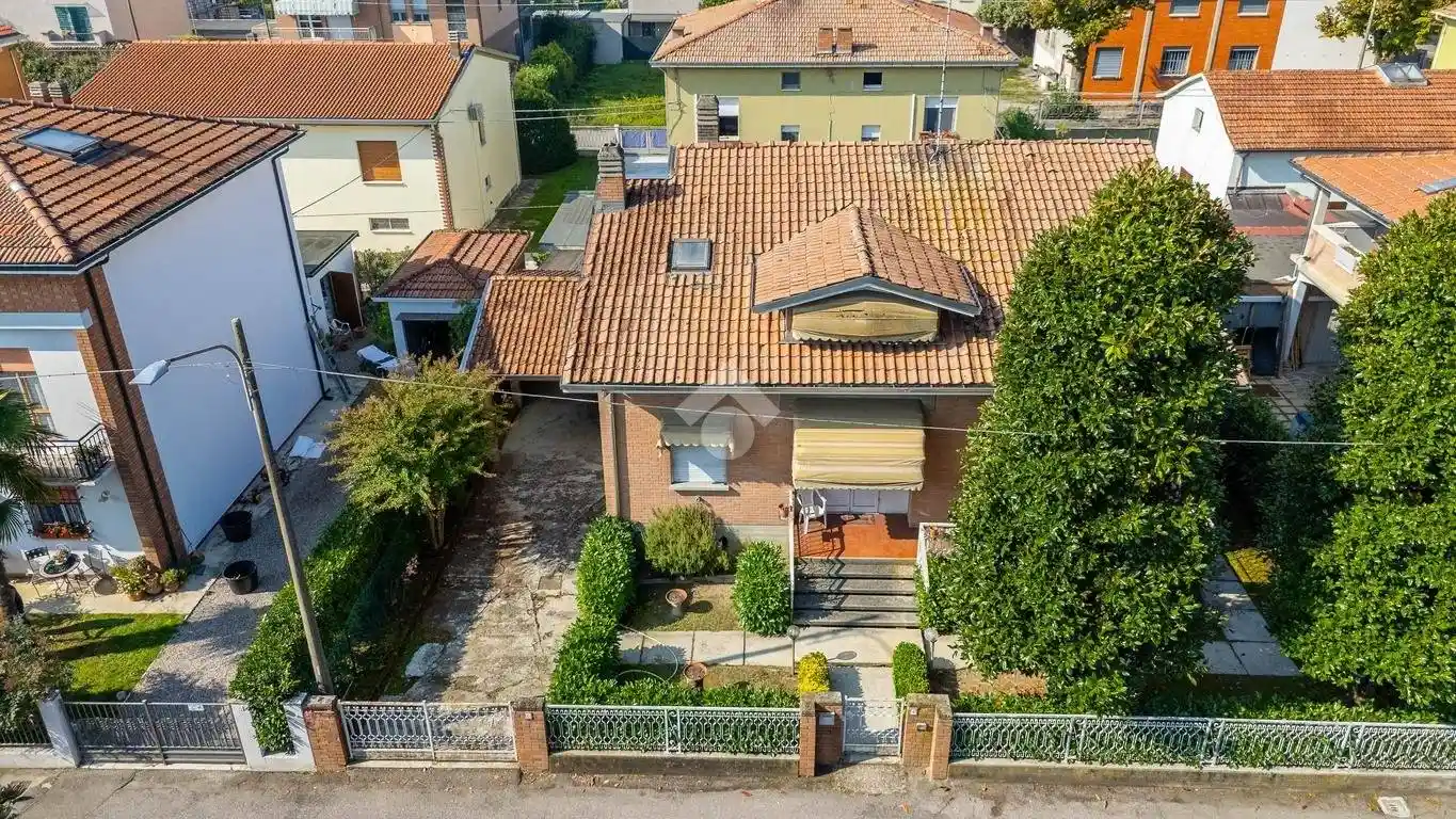 Villa in vendita a Fabbrico