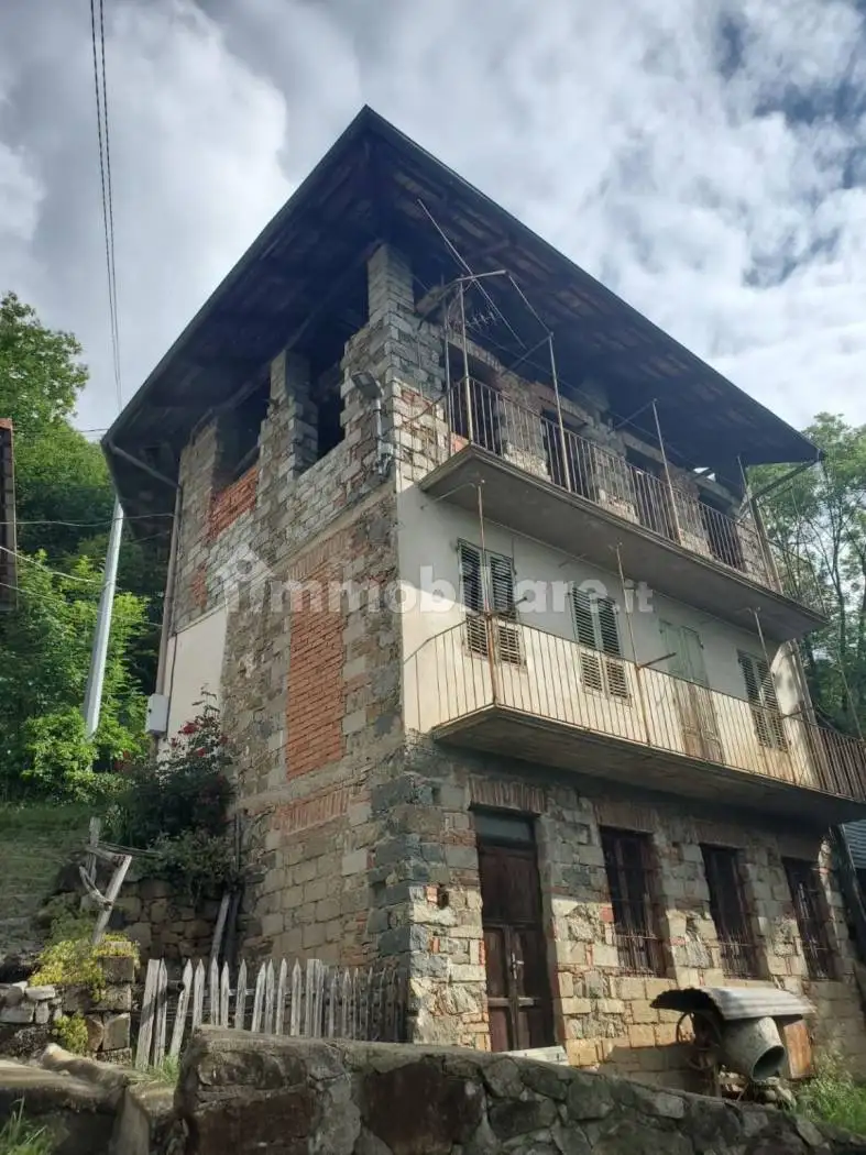 Rustico - Casale in vendita a Coggiola