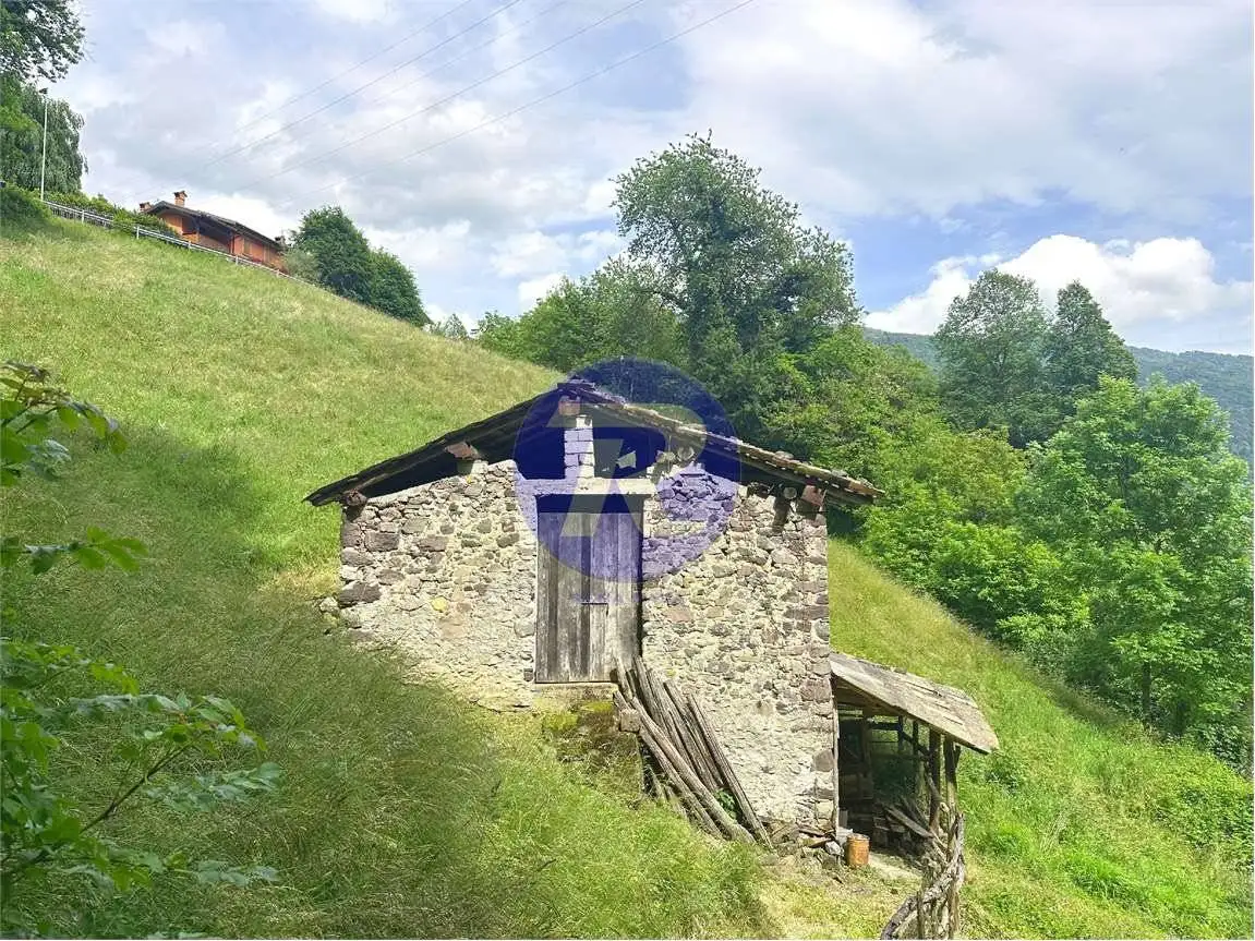 Rustico - Casale in vendita a Camerata Cornello