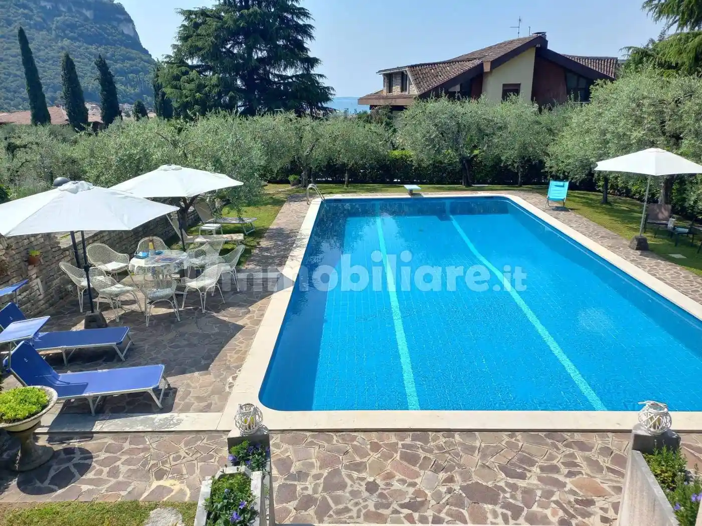 Villa in vendita a Garda
