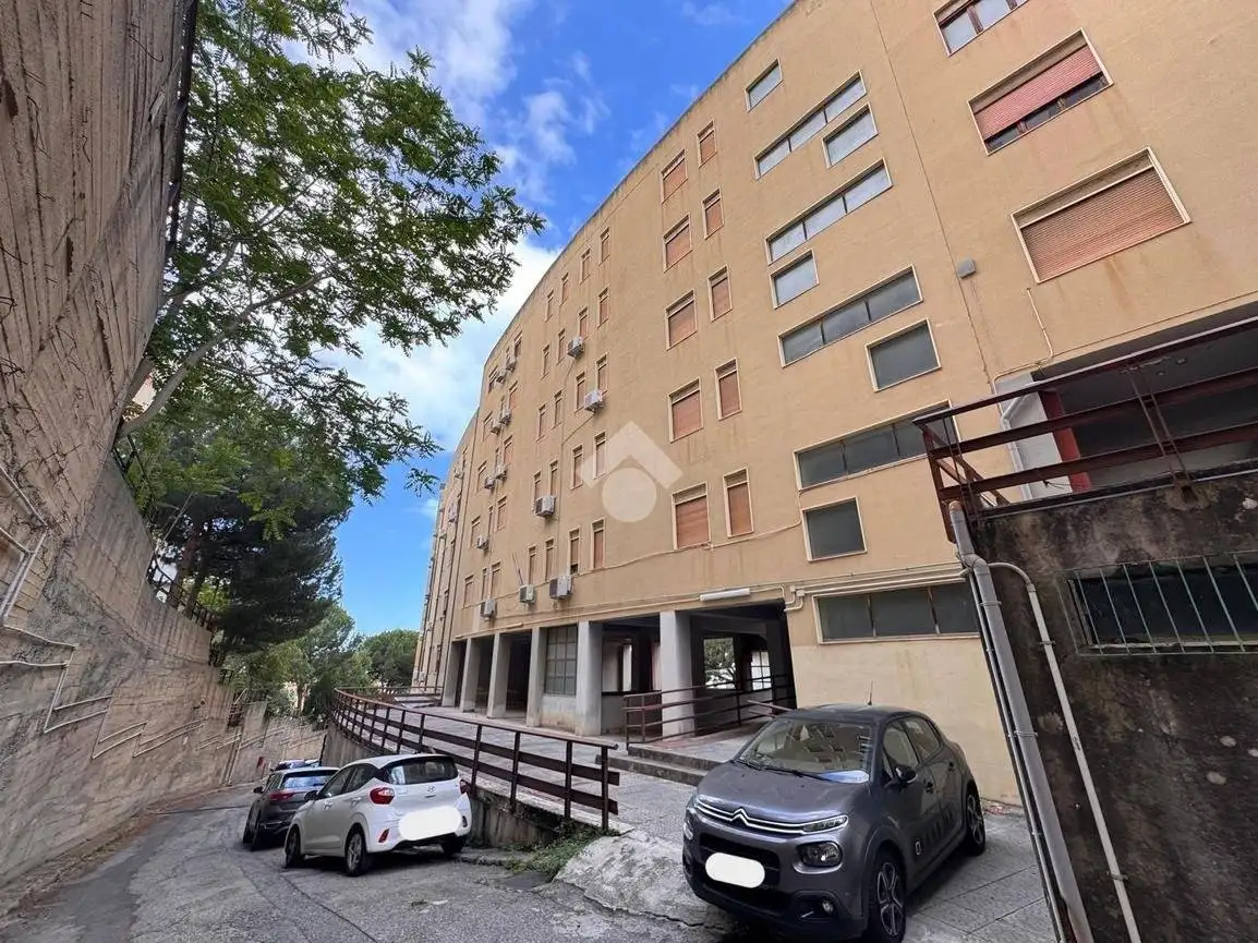 Palazzo - Edificio in vendita a Reggio Calabria