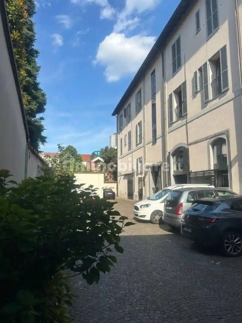 Appartamento in vendita a Monza