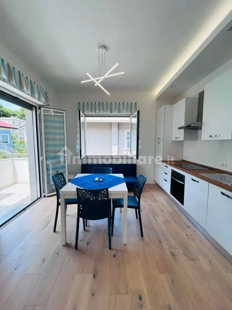 Appartamento in affitto a Riccione