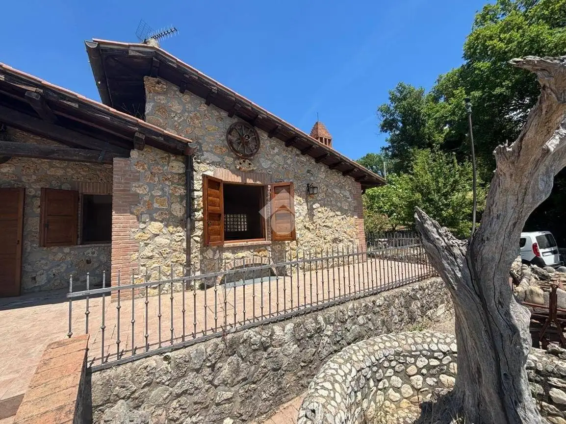 Villa in vendita a Lugnano in Teverina