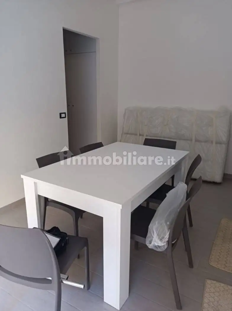 Palazzo - Edificio in Affitto - foto 2