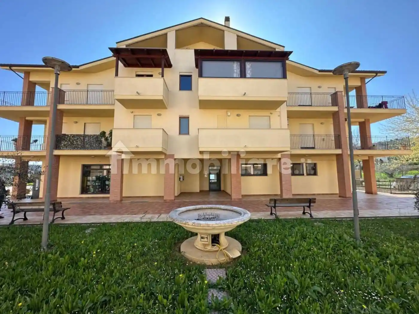 Mansarda Strada Statale Piceno Aprutina, Castiglione Messer Raimondo - foto 2