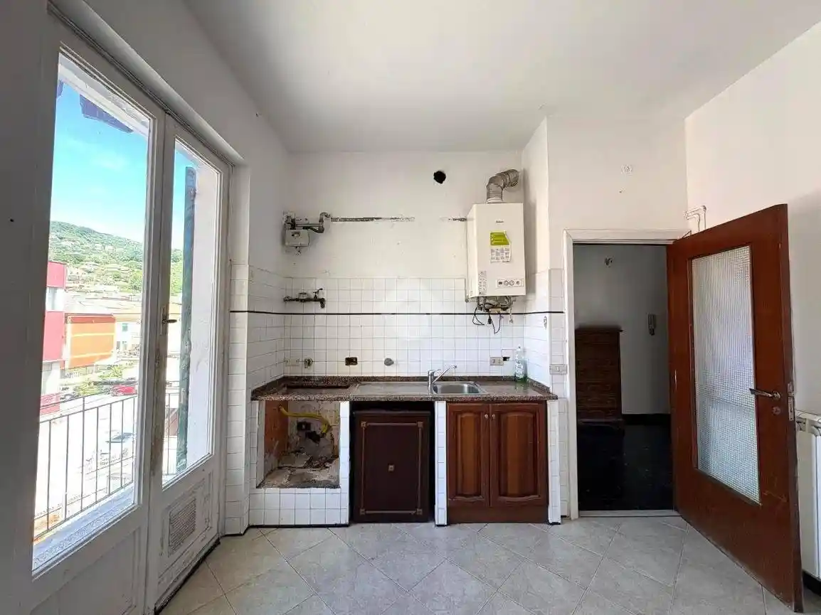 Trilocale da ristrutturare, secondo piano, Sanpierdicanne, Chiavari - foto 3
