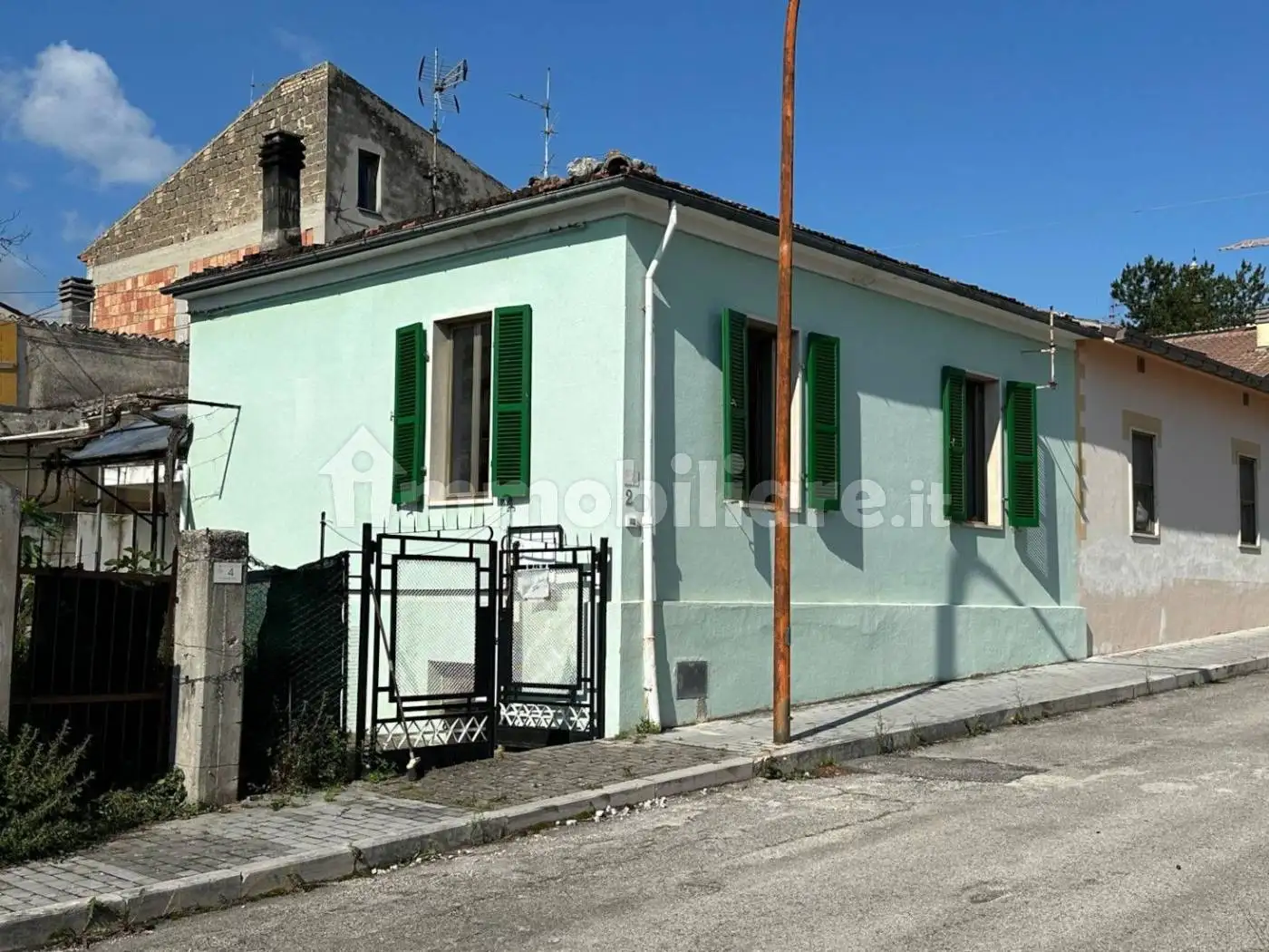 Casa indipendente in vendita a Tocco da Casauria
