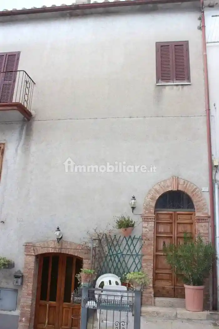 Palazzo - Edificio in vendita a Narni