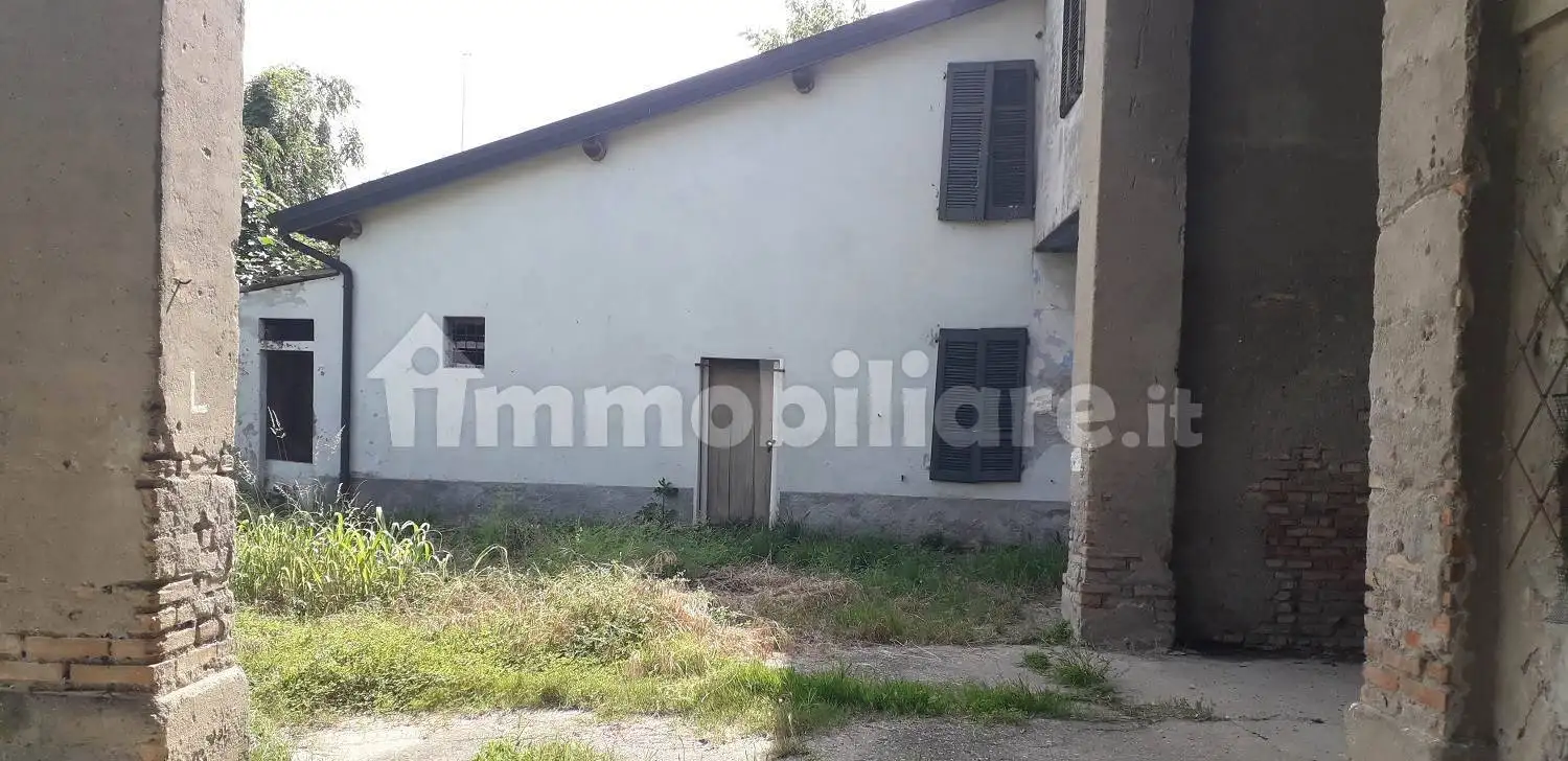 Rustico - Casale in vendita a Crema