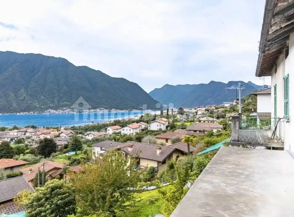 Appartamento in vendita a Tremezzina