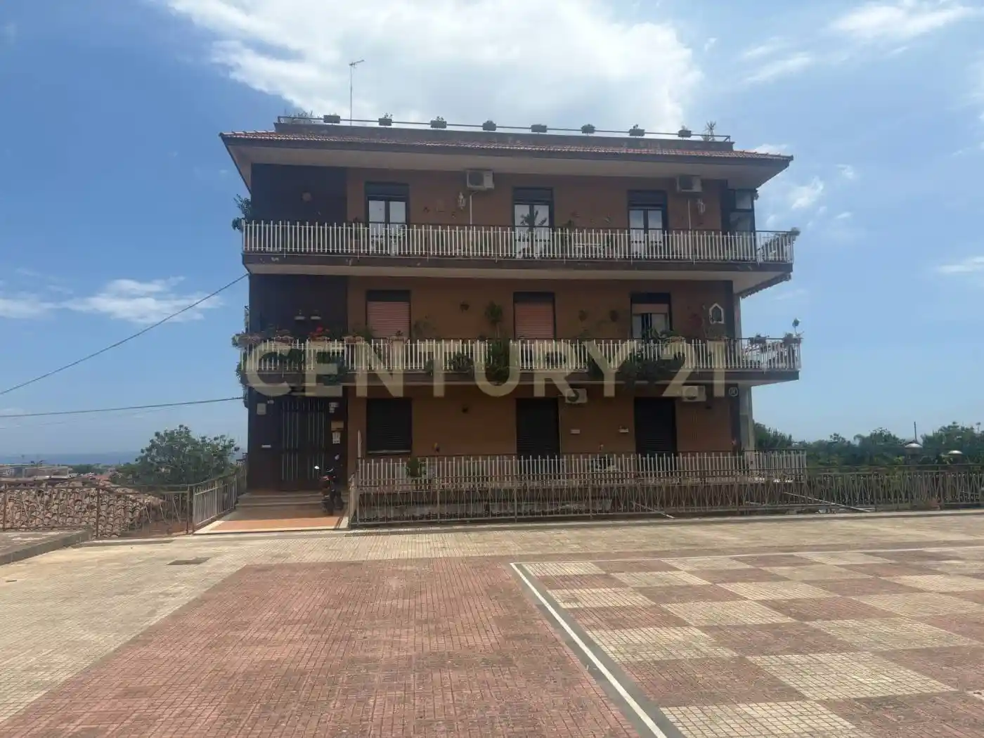 Appartamento in vendita a Aci Catena