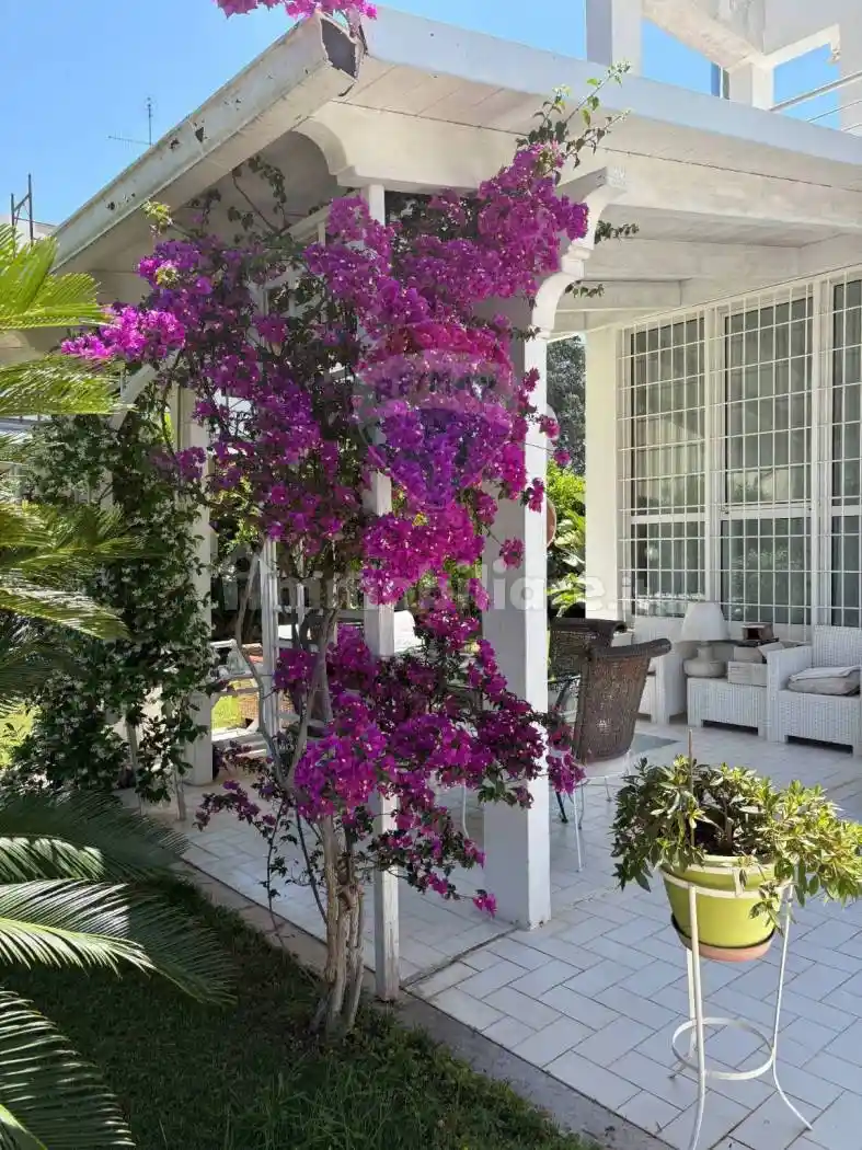 Villa in vendita a Valenzano