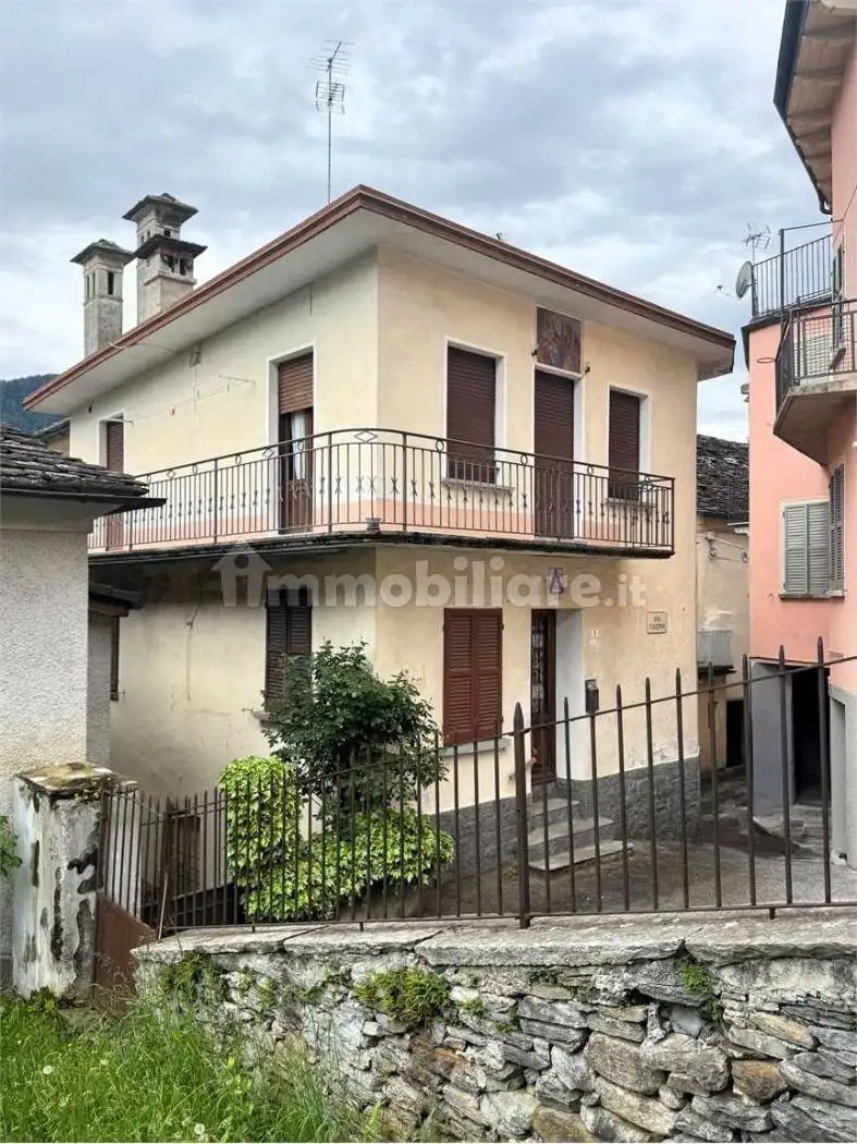 Casa indipendente in vendita a Toceno