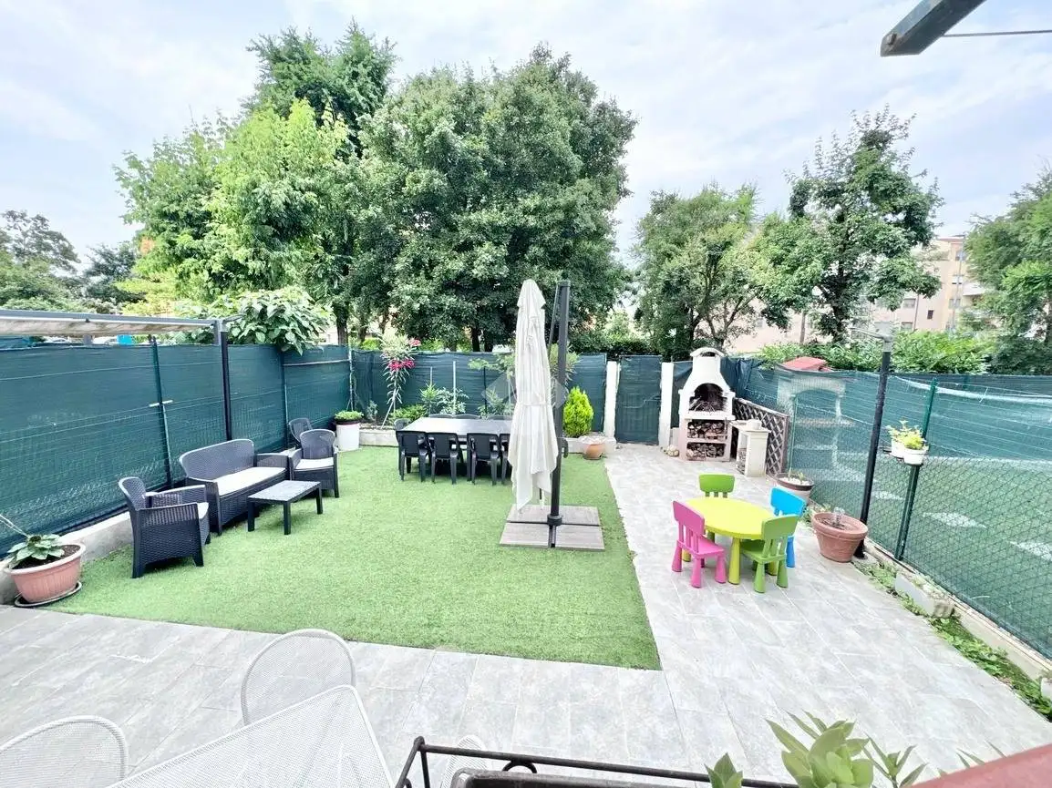 Villa a schiera via E. Berlinguer 11, Casarile - foto 2