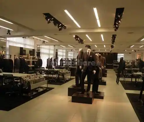 Palazzo - Edificio in affitto a Milano