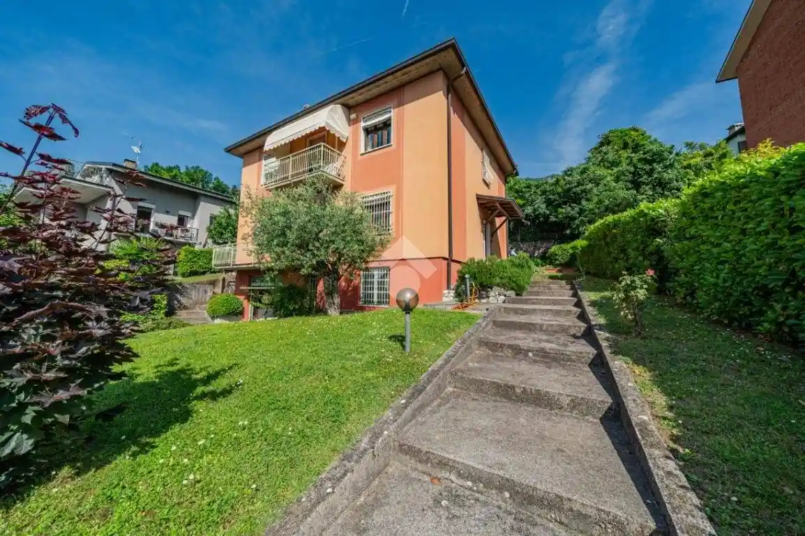 Villa in vendita a Botticino