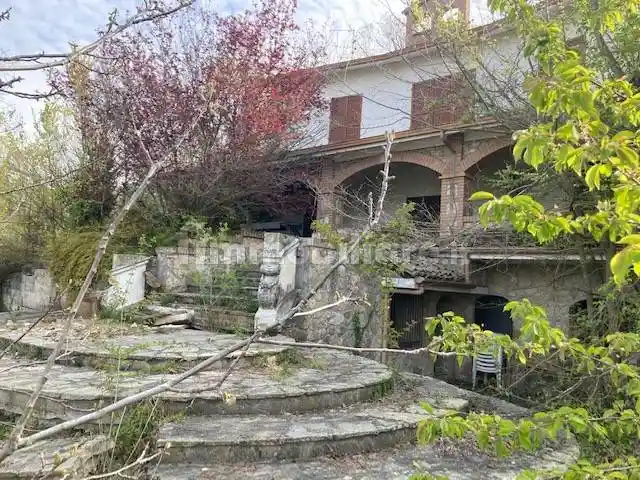 Villa all'asta via Canova, 14 14, Piozzano - foto 2