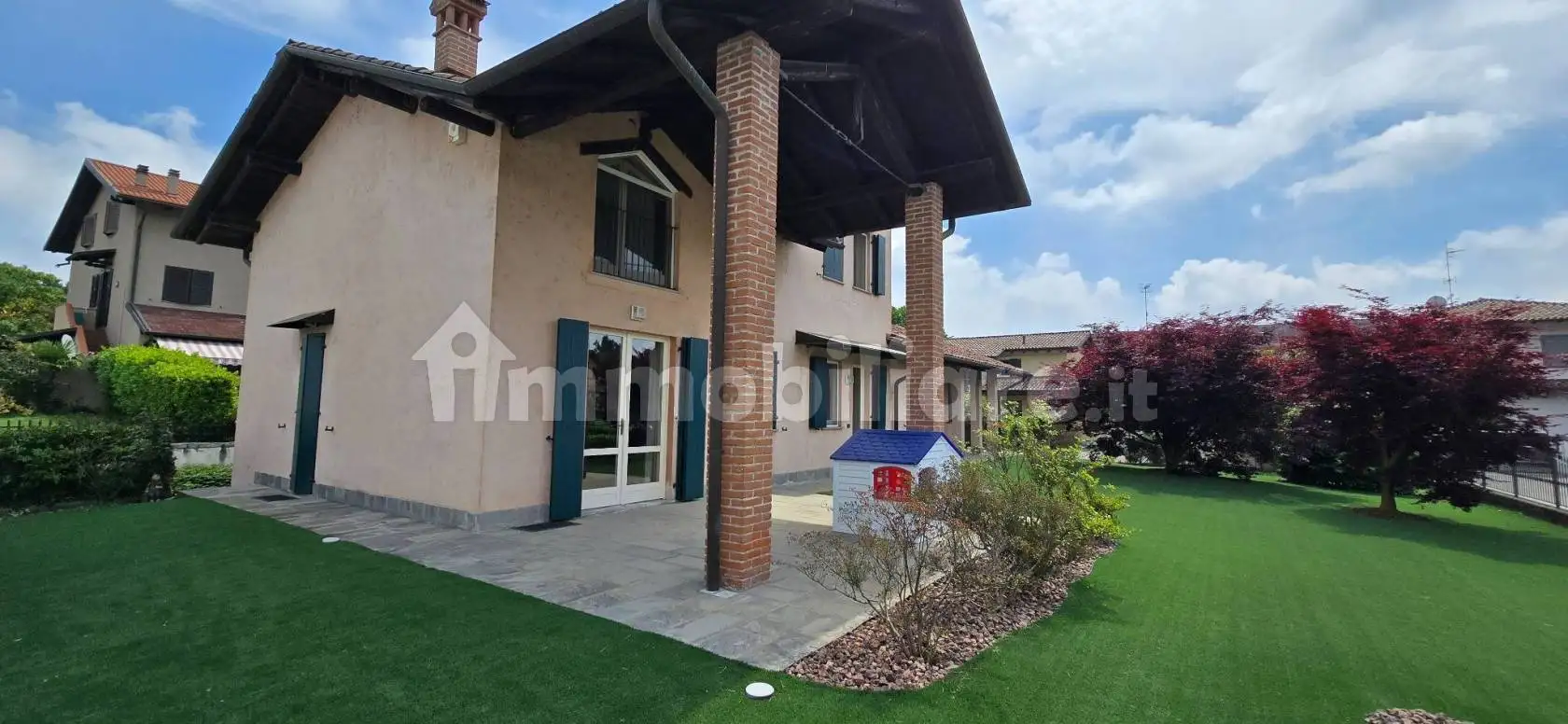 Villa in vendita a Fara Novarese