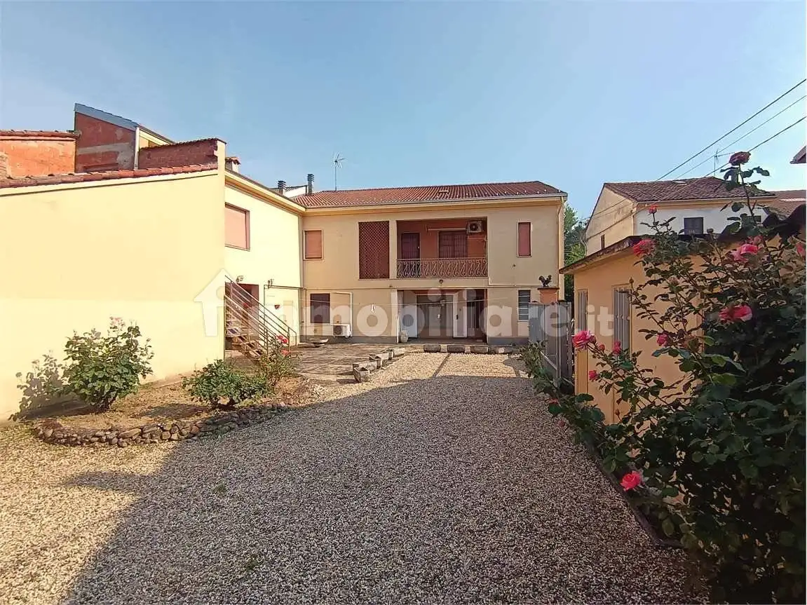 Casa indipendente in vendita a Alessandria