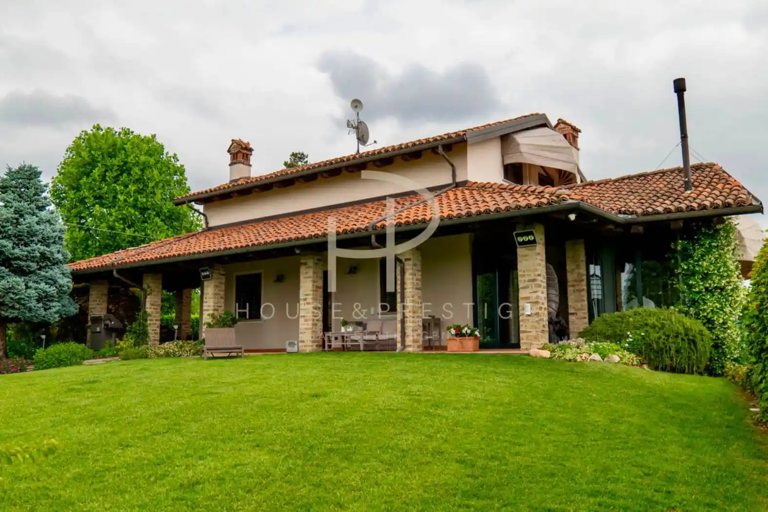 Villa in vendita a Cherasco