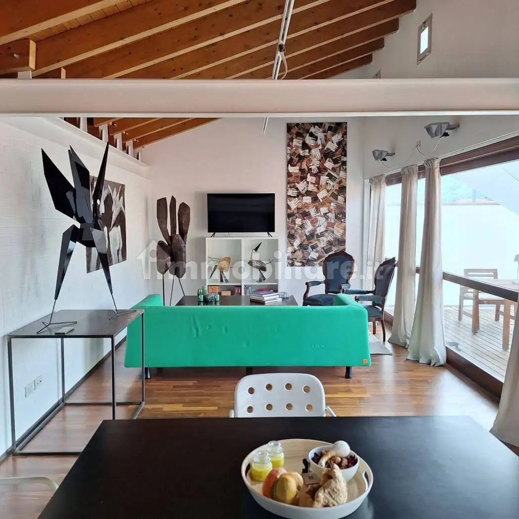 Attico - Mansarda in affitto a Laveno-Mombello